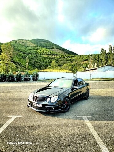 Mercedes E 240 2003, 280,000 km - 2.4 l - Şəki