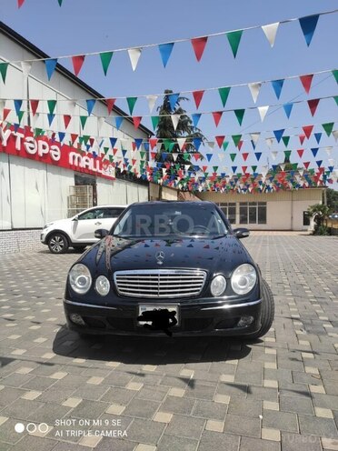 Mercedes E 240 2004, 16,942 km - 2.6 l - Masallı