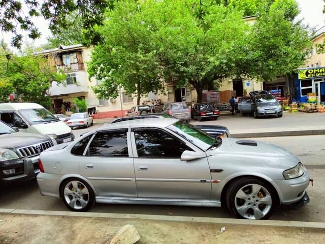 Opel Vectra 1999, 250,000 km - 1.8 l - Mingəçevir