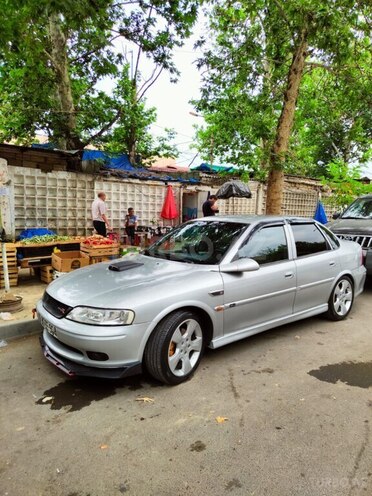 Opel Vectra 1999, 250,000 km - 1.8 l - Mingəçevir
