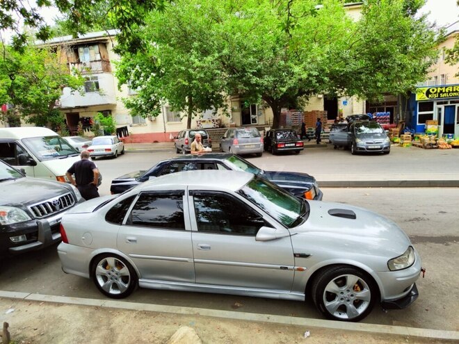 Opel Vectra 1999, 250,000 km - 1.8 l - Mingəçevir