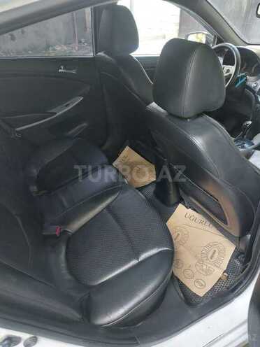 Hyundai Accent 2012, 245,828 km - 1.6 l - Yevlax
