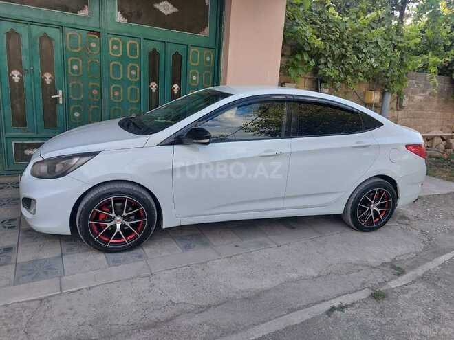 Hyundai Accent 2012, 245,828 km - 1.6 l - Yevlax