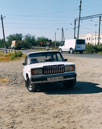 LADA (VAZ) 2107 2008, 90,000 km - 1.6 л - Saatlı