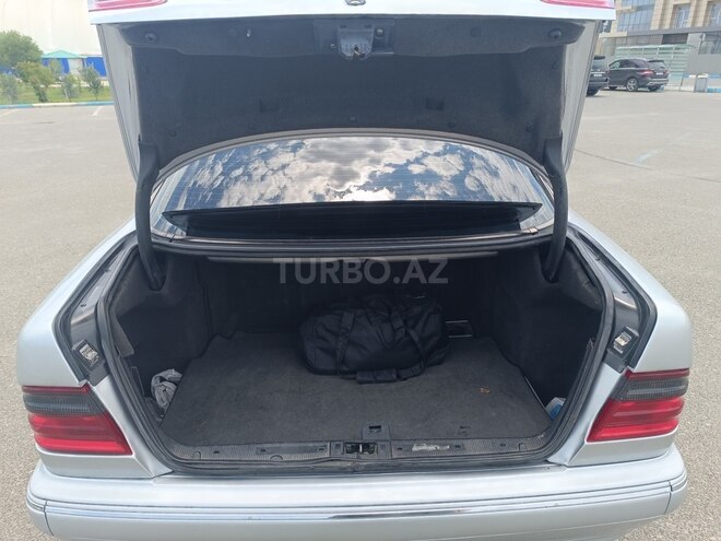 Mercedes E 220 1998, 449,000 km - 2.2 л - Sumqayıt