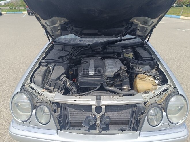 Mercedes E 220 1998, 449,000 km - 2.2 л - Sumqayıt