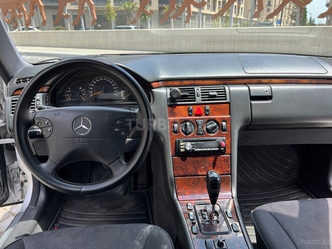 Mercedes E 220 2000, 467,856 km - 2.2 l - Bakı