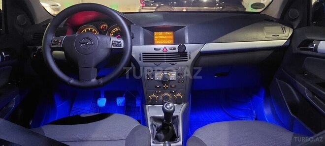 Opel Astra 2006, 270,000 km - 1.4 l - Sumqayıt