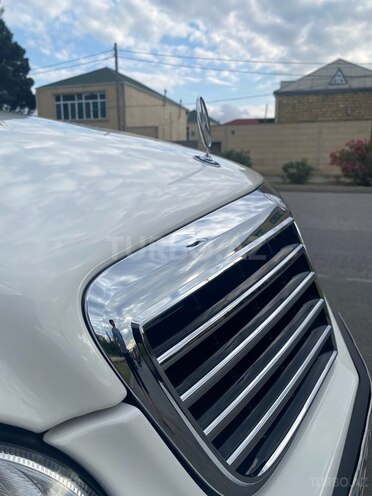 Mercedes E 320 2003, 262,000 km - 3.2 л - Sumqayıt