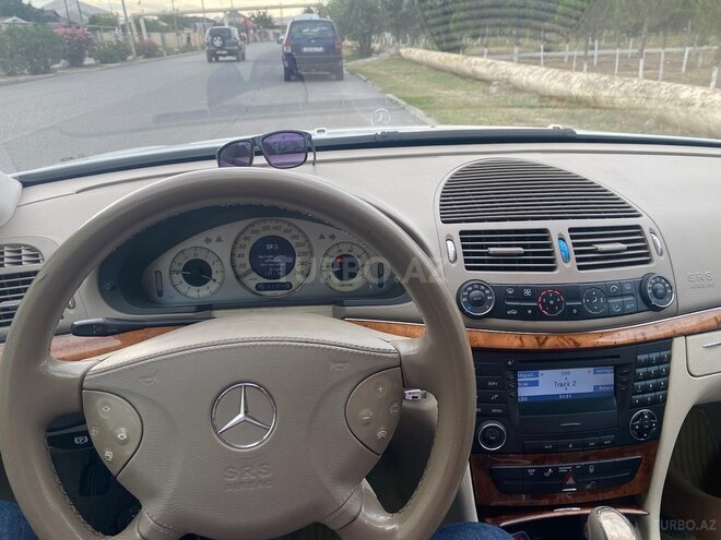 Mercedes E 320 2003, 262,000 km - 3.2 л - Sumqayıt