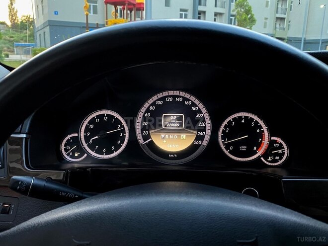 Mercedes E 200 2012, 228,000 km - 1.8 l - Bakı