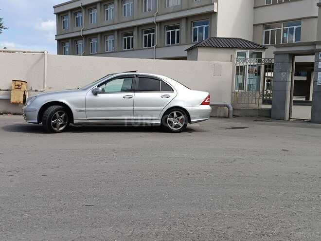 Mercedes C 240 2000, 560,000 km - 2.4 l - Bakı