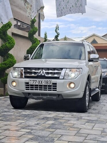 Mitsubishi Pajero 2014, 159,000 km - 3.5 л - Bakı