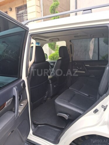 Mitsubishi Pajero 2014, 159,000 km - 3.5 л - Bakı