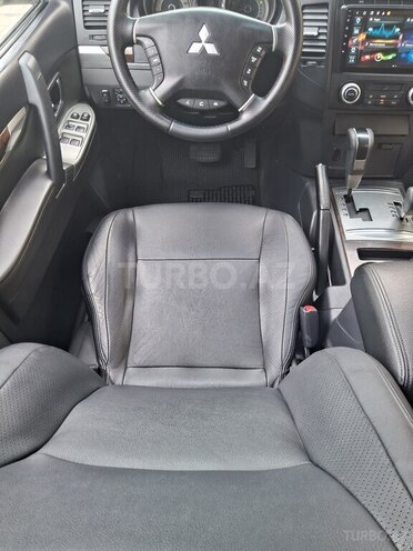 Mitsubishi Pajero 2014, 159,000 km - 3.5 л - Bakı