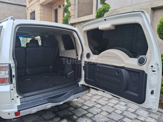 Mitsubishi Pajero 2014, 159,000 km - 3.5 л - Bakı