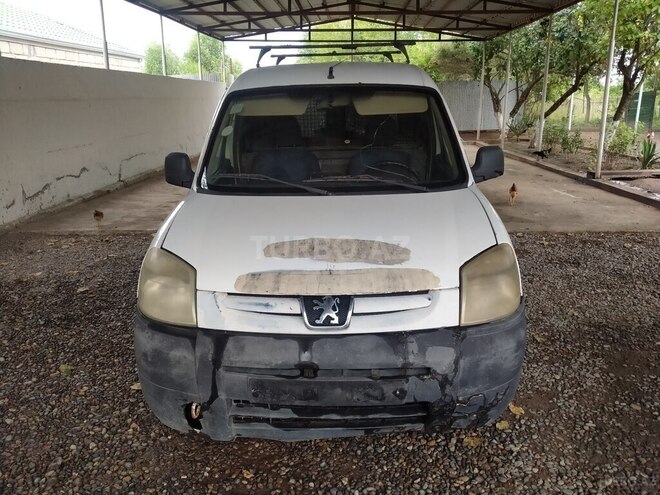 Peugeot Partner 2005, 230,000 km - 1.9 л - Bakı