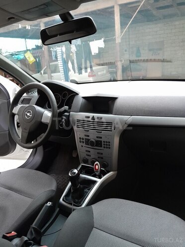 Opel Astra 2009, 395,000 km - 1.3 л - Masallı