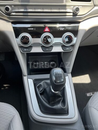 Hyundai Elantra 2019, 24,000 km - 2.0 l - Bakı