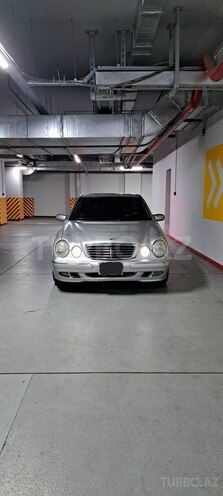 Mercedes E 220 2000, 298,000 km - 2.2 l - Şəki