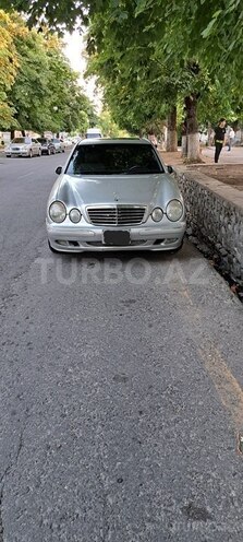 Mercedes E 220 2000, 298,000 km - 2.2 l - Şəki