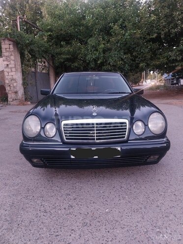Mercedes E 200 1998, 328,000 km - 2.0 l - Bakı