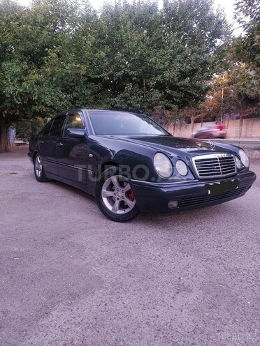 Mercedes E 200 1998, 328,000 km - 2.0 l - Bakı