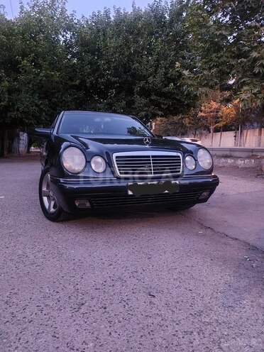 Mercedes E 200 1998, 328,000 km - 2.0 l - Bakı