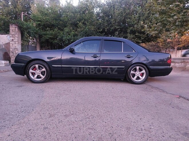 Mercedes E 200 1998, 328,000 km - 2.0 l - Bakı
