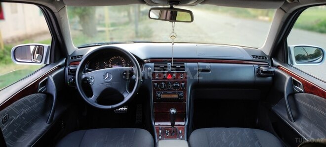 Mercedes E 220 2000, 469,131 km - 2.2 l - Ağdam