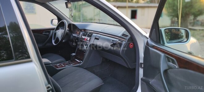 Mercedes E 220 2000, 469,131 km - 2.2 l - Ağdam