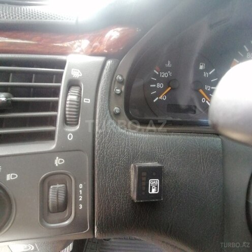 Mercedes E 200 1997, 439,985 km - 2.0 l - Tərtər