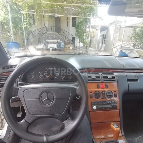 Mercedes E 200 1997, 439,985 km - 2.0 l - Tərtər
