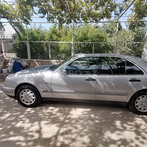 Mercedes E 200 1997, 439,985 km - 2.0 l - Tərtər