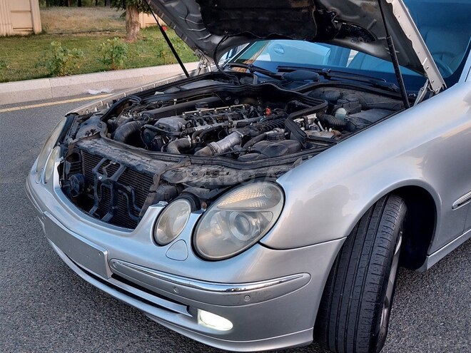 Mercedes E 270 2002, 379,000 km - 2.7 l - Bakı