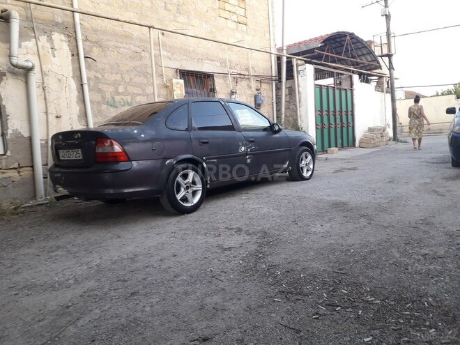 Opel Vectra 1996, 21,458 km - 1.6 l - Bakı