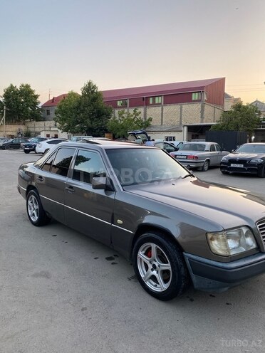 Mercedes E 290 1990, 232,000 km - 2.9 l - Gəncə