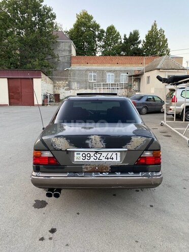 Mercedes E 290 1990, 232,000 km - 2.9 l - Gəncə