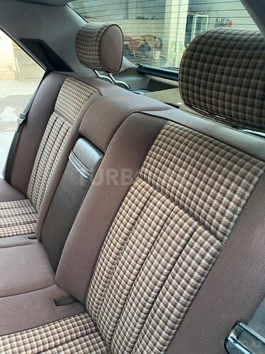 Mercedes E 290 1990, 232,000 km - 2.9 l - Gəncə