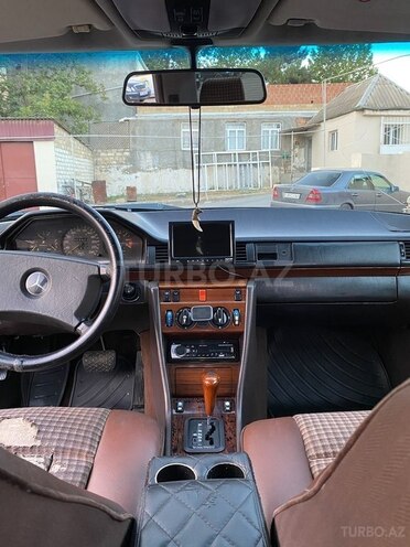 Mercedes E 290 1990, 232,000 km - 2.9 l - Gəncə