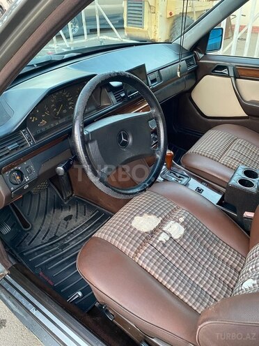 Mercedes E 290 1990, 232,000 km - 2.9 l - Gəncə
