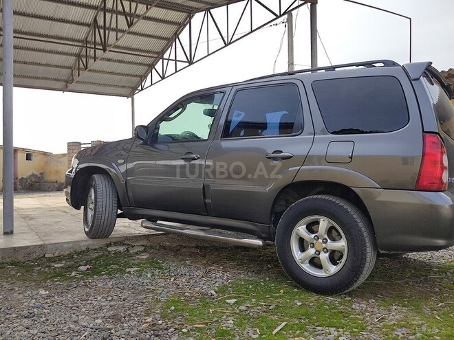 Mazda Tribute 2005, 163,300 km - 3.0 l - Saatlı