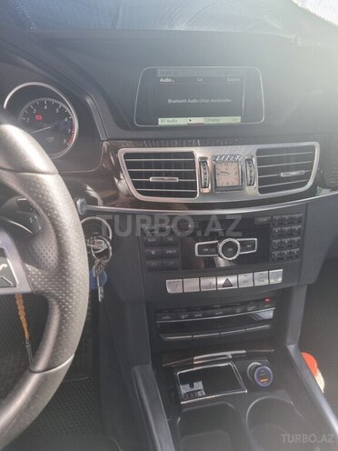 Mercedes E 200 2014, 157,300 km - 2.0 л - Bakı