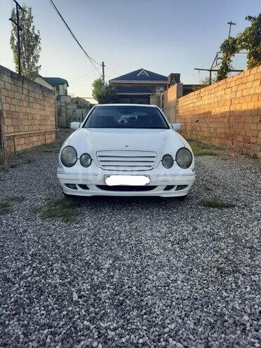 Mercedes E 220 2000, 447,862 km - 2.2 l - Bakı