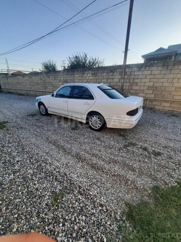 Mercedes E 220 2000, 447,862 km - 2.2 l - Bakı