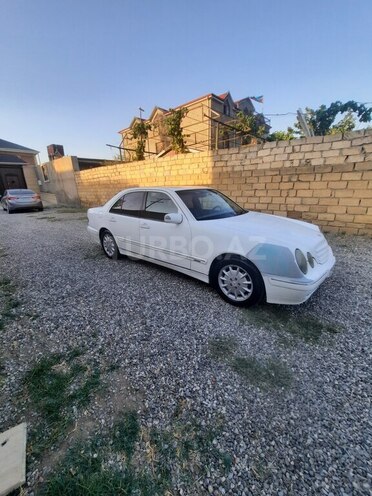 Mercedes E 220 2000, 447,862 km - 2.2 l - Bakı