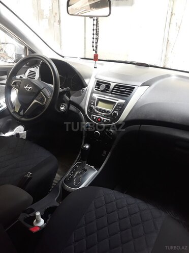 Hyundai Accent 2013, 220,000 km - 1.6 l - Bakı