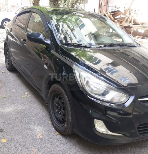 Hyundai Accent 2013, 220,000 km - 1.6 l - Bakı