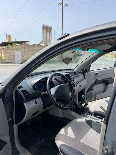 Mitsubishi L200 2007, 245,200 km - 2.5 l - Bakı