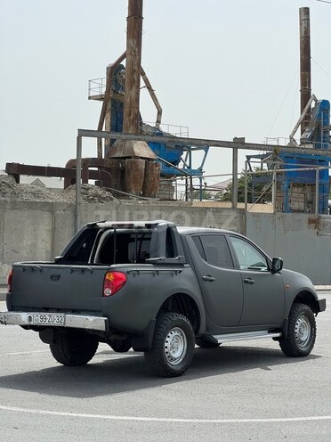 Mitsubishi L200 2007, 245,200 km - 2.5 l - Bakı